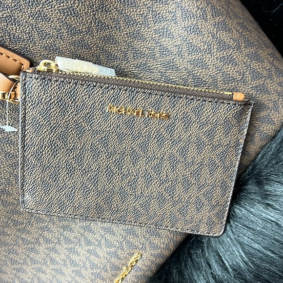 Michael Kors - Picture 3 of 9